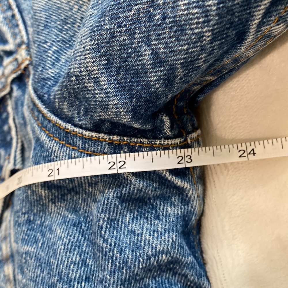 Levi’s Vintage Sherpa Denim Jacket | Size 36R - Picture 11 of 14